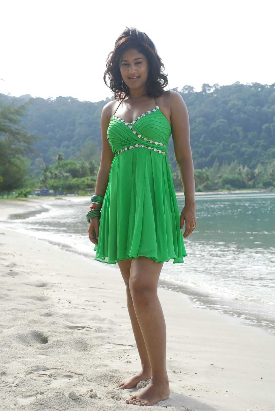 Soumya Bollapragada hot in green mini skirt pictures | Picture 67398